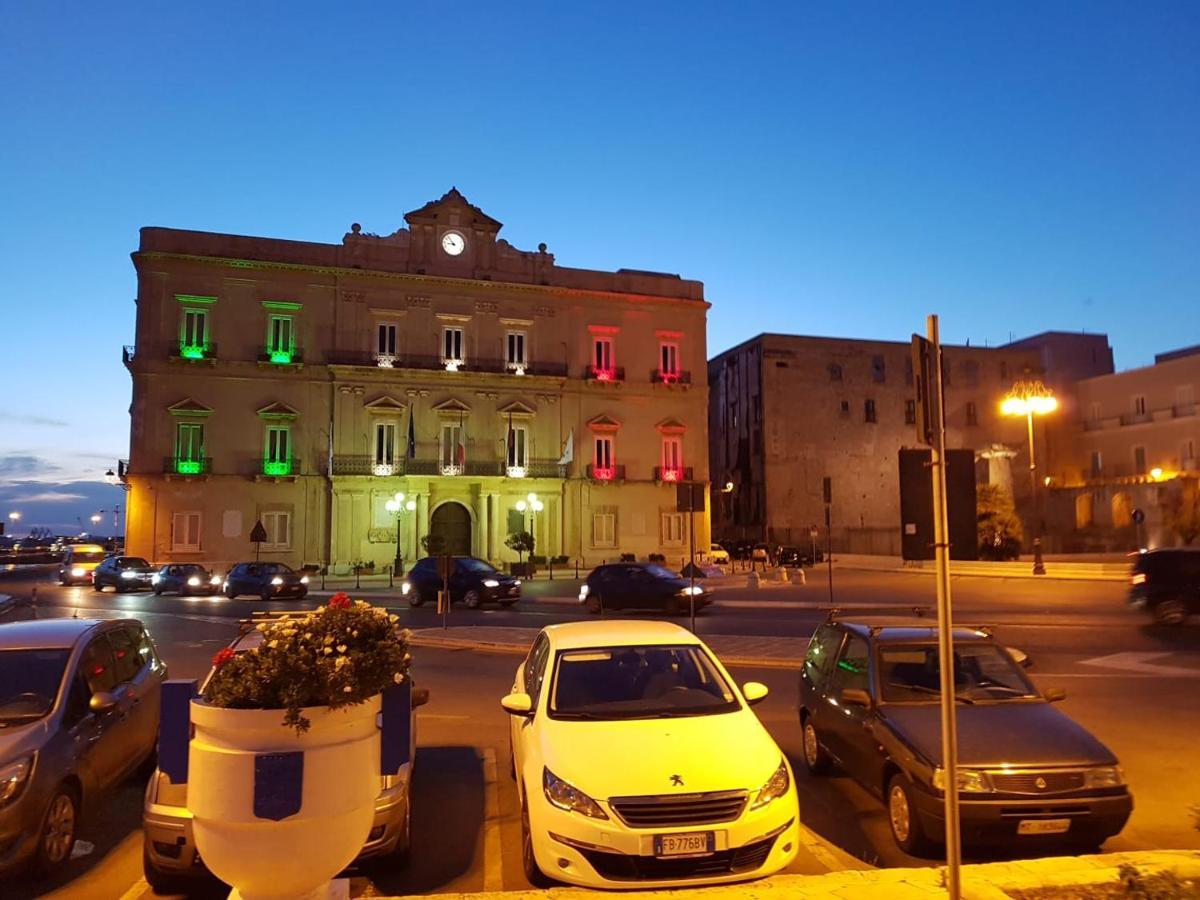 Philos - Appartements & Rooms Taranto Luaran gambar