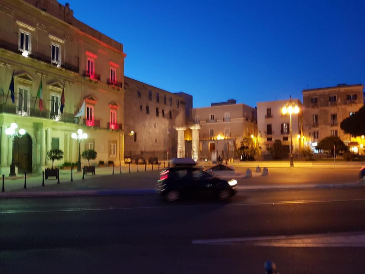 Philos - Appartements & Rooms Taranto Luaran gambar