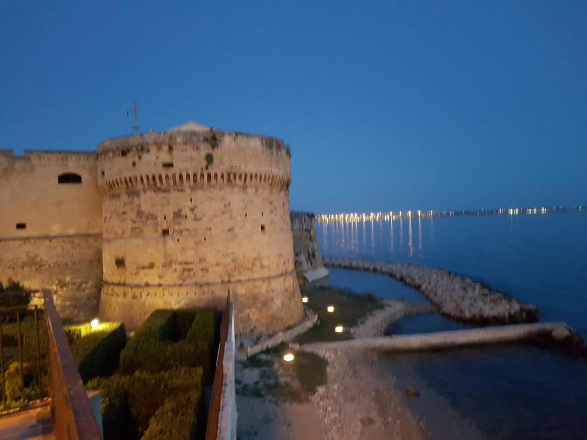 Philos - Appartements & Rooms Taranto Luaran gambar