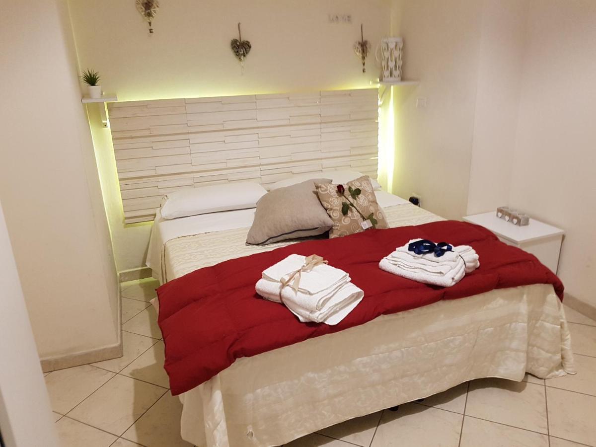 Philos - Appartements & Rooms Taranto Luaran gambar
