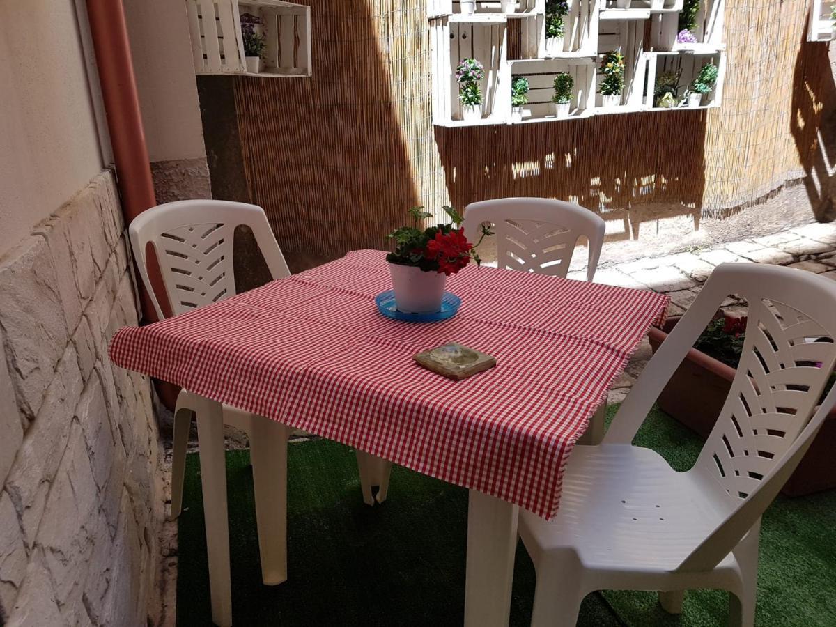 Philos - Appartements & Rooms Taranto Luaran gambar