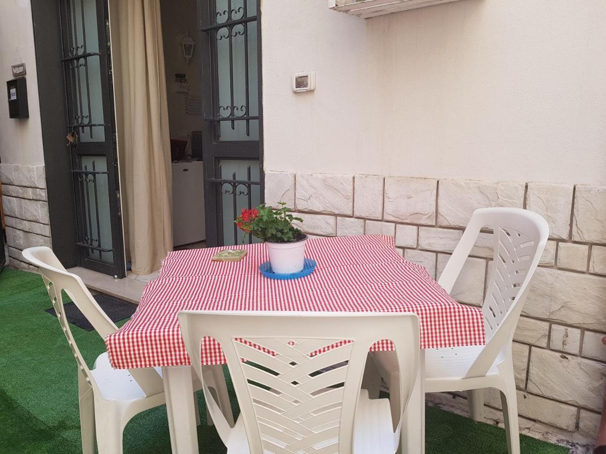 Philos - Appartements & Rooms Taranto Luaran gambar